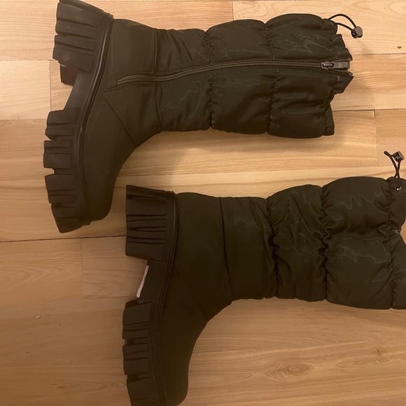 Religious Comfort Candyscoop boots NWOT - Picture 3 of 3